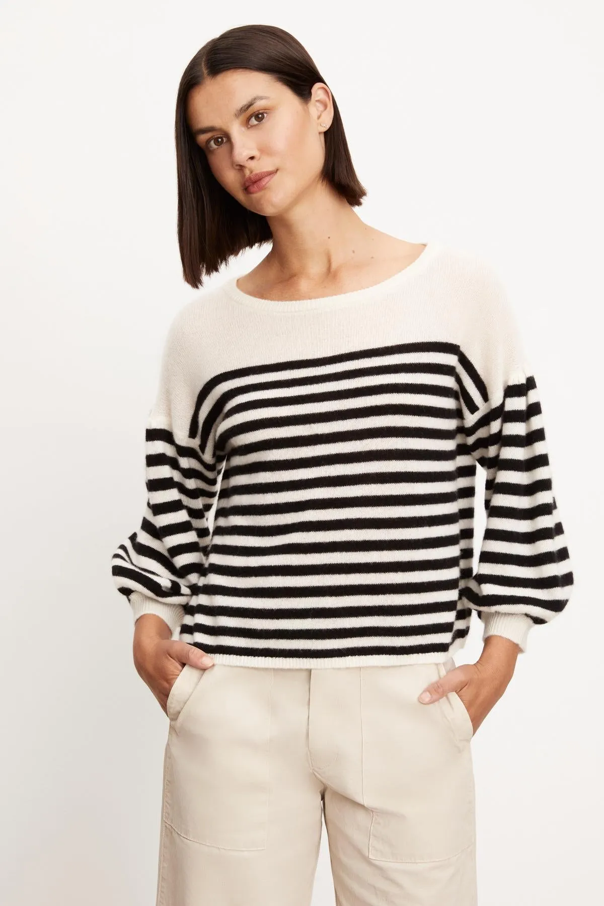 EVA CASHMERE CREW NECK SWEATER