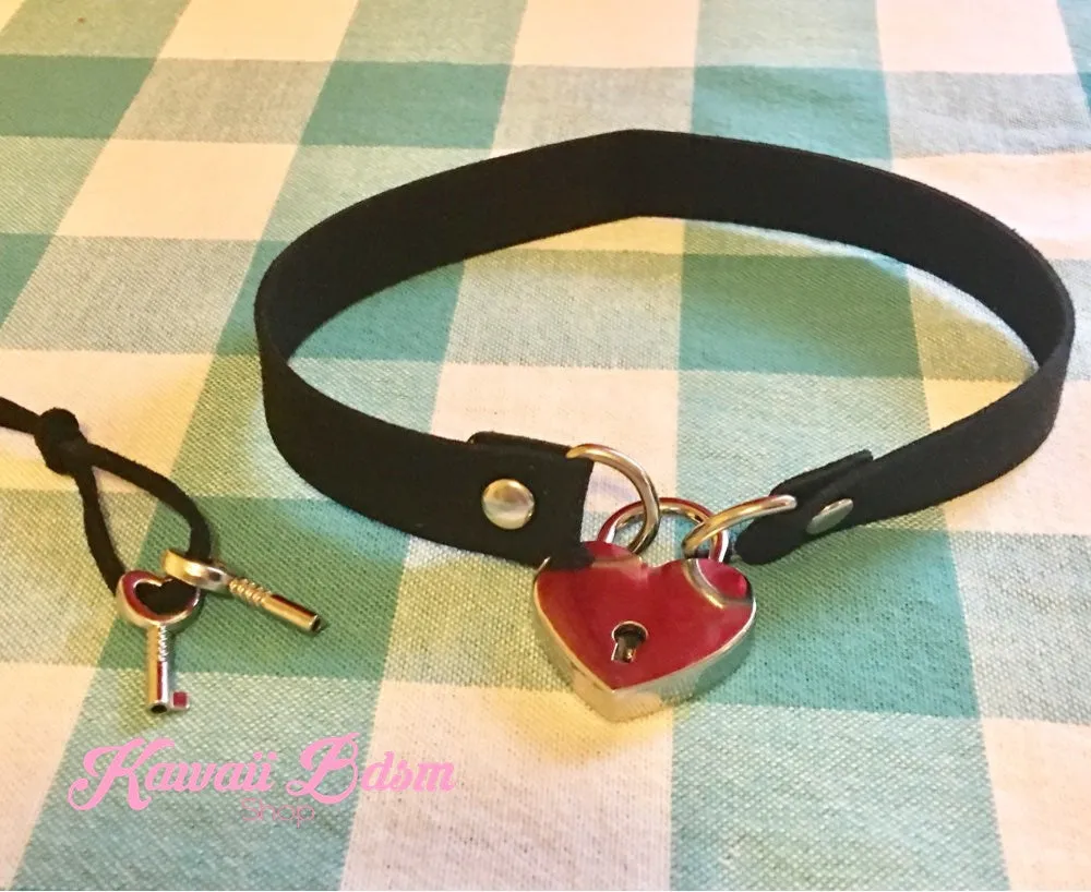 Heart Padlock Day collar