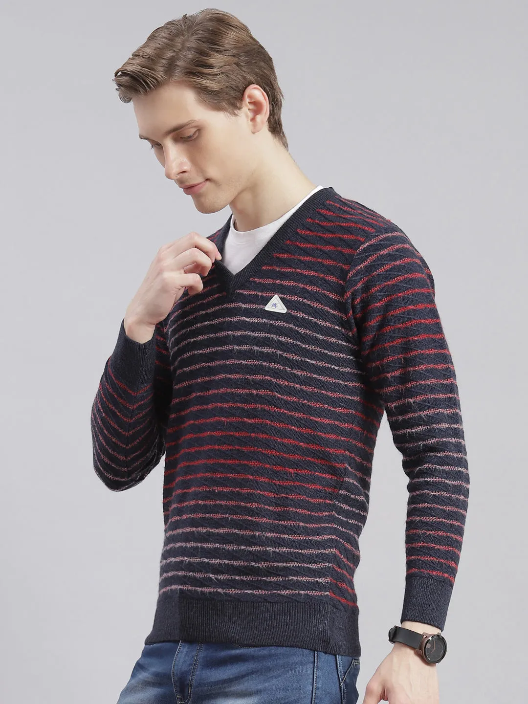 Men Navy Blue Stripe V Neck Full Sleeve Sweaters/Pullovers