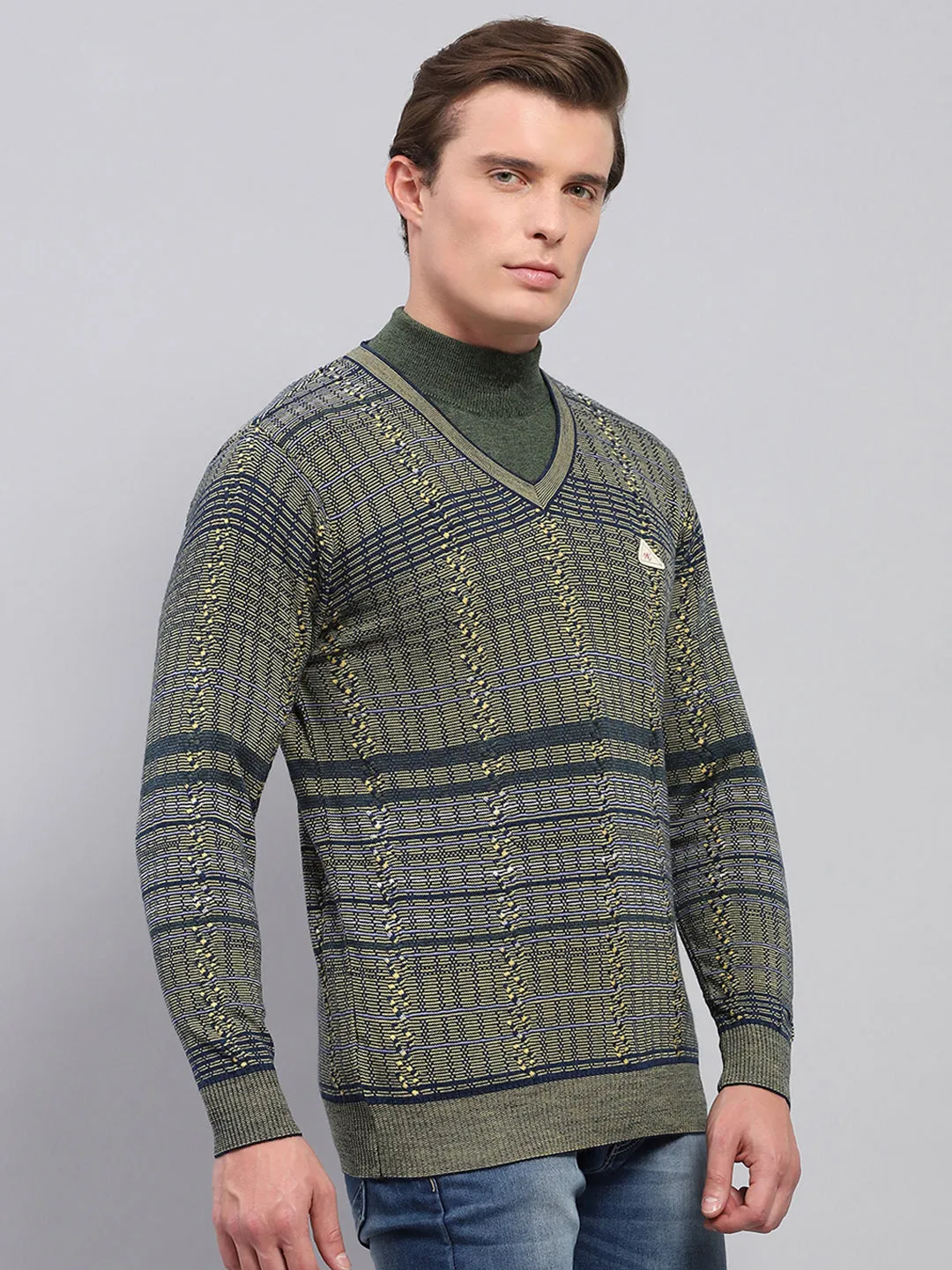 Men Olive Self Design V Neck Full Sleeve Pullover