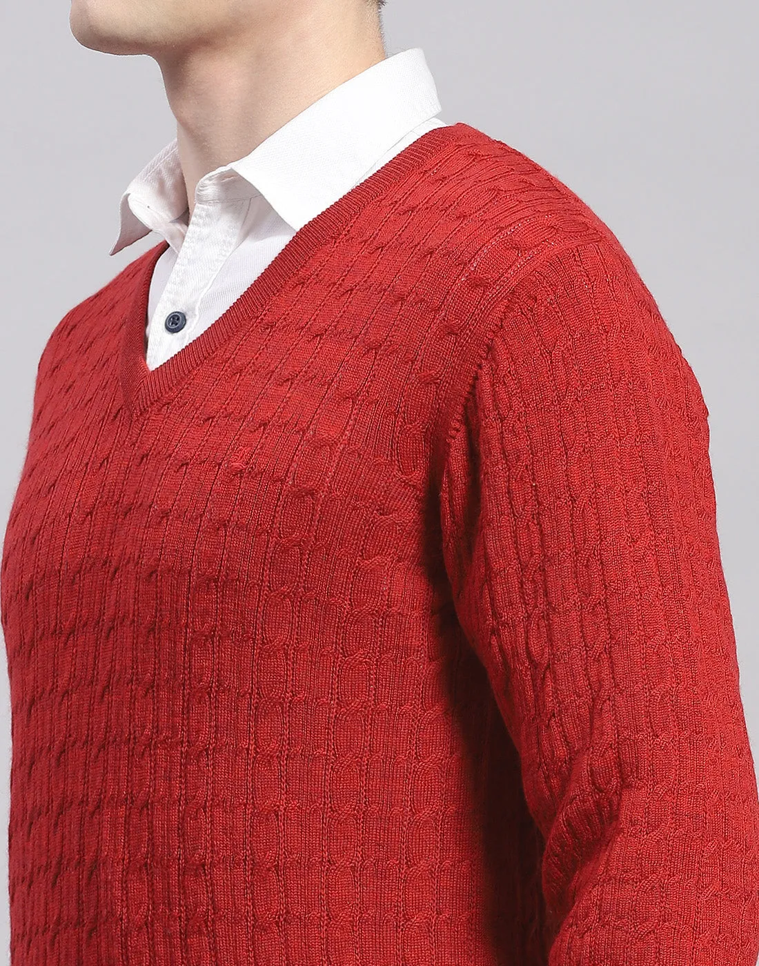 Men Red Solid V Neck Full Sleeve Pullover