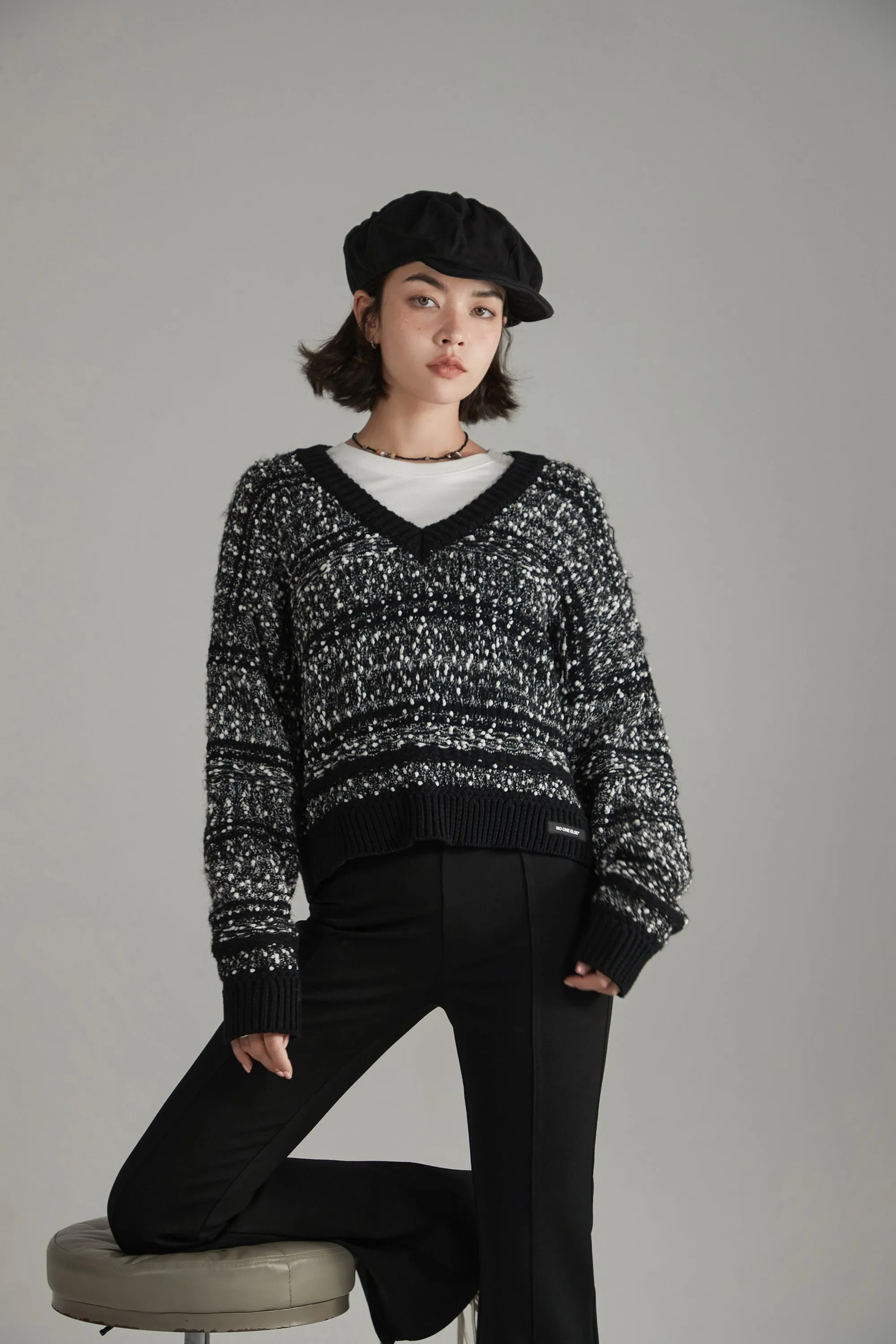 V-Neck Crop Knit Sweater