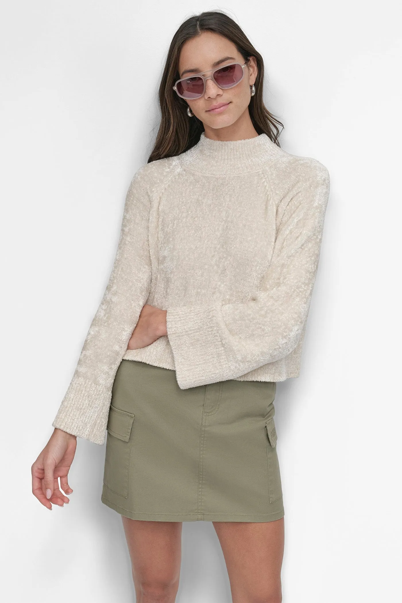 WIDE SLEEVE CROPPED SWEATER