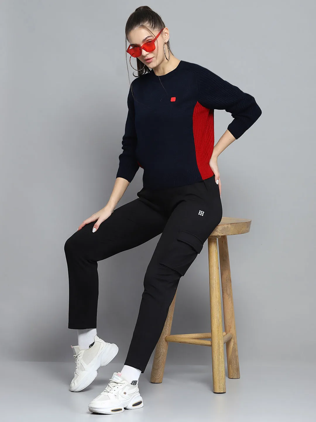 Women Navy Blue Solid Round Neck Full Sleeve Pullover